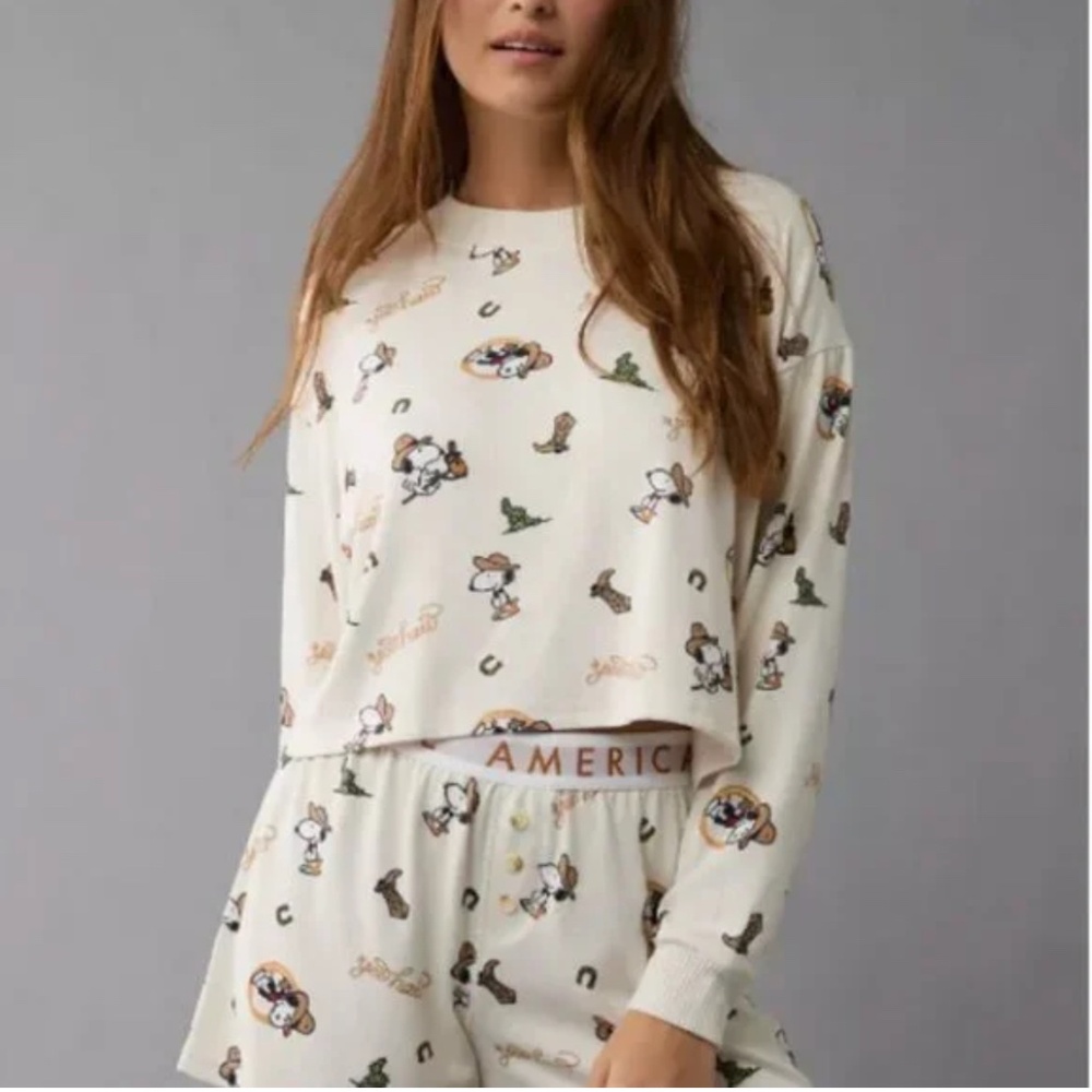 American Eagle Women’s Western Snoopy Pajama set